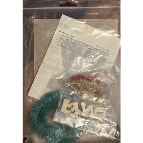 Christmas Jingle Bell Kit NOEL WREATH Craft Bells Ribbon Red Green NEW Xmas - Picture 2 of 2